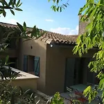 Villa L'echauguette, De Luxe Avec Piscine Au Pied De La Cite