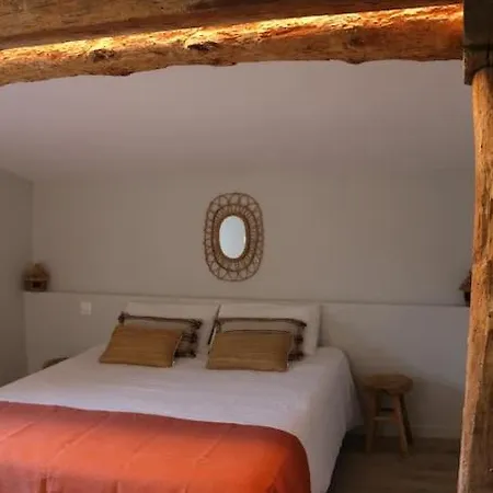 L'echauguette, De Luxe Avec Piscine Au Pied De La Cite قرقشونه