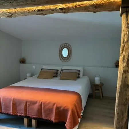 L'echauguette, De Luxe Avec Piscine Au Pied De La Cite Vila