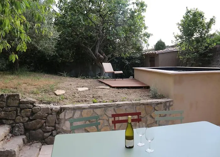 L'echauguette, De Luxe Avec Piscine Au Pied De La Cite Villa